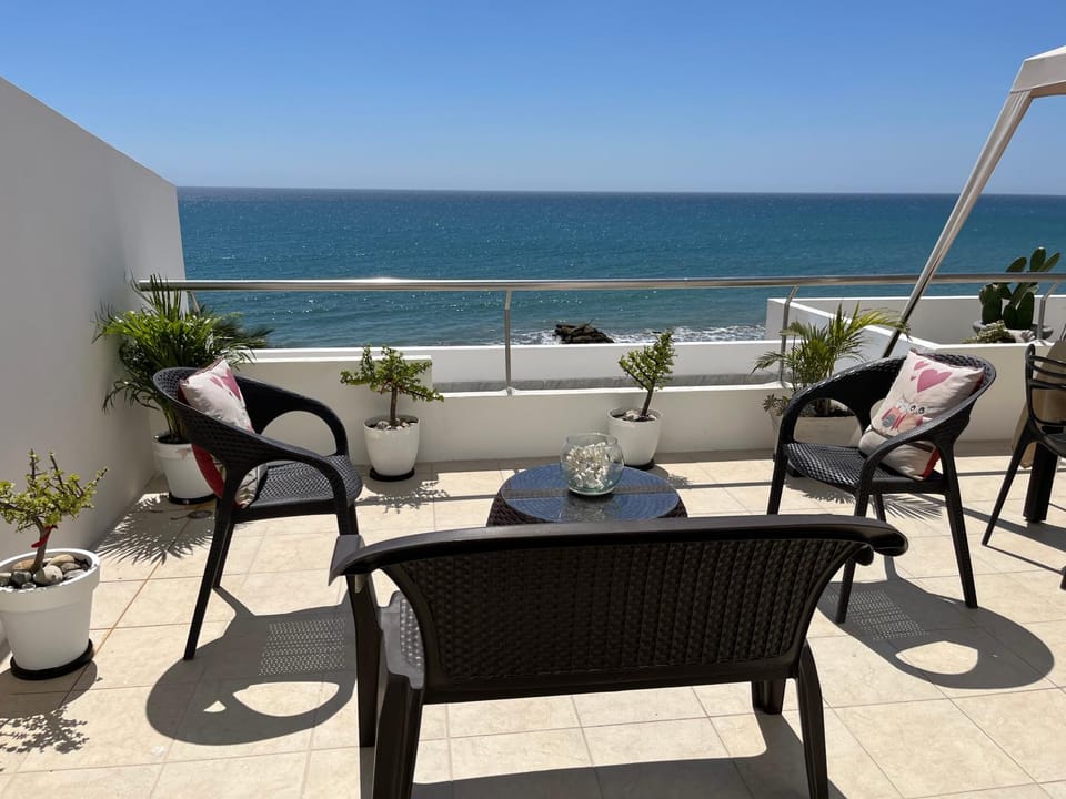 View (from property/room), Balcony/Terrace, Sea view