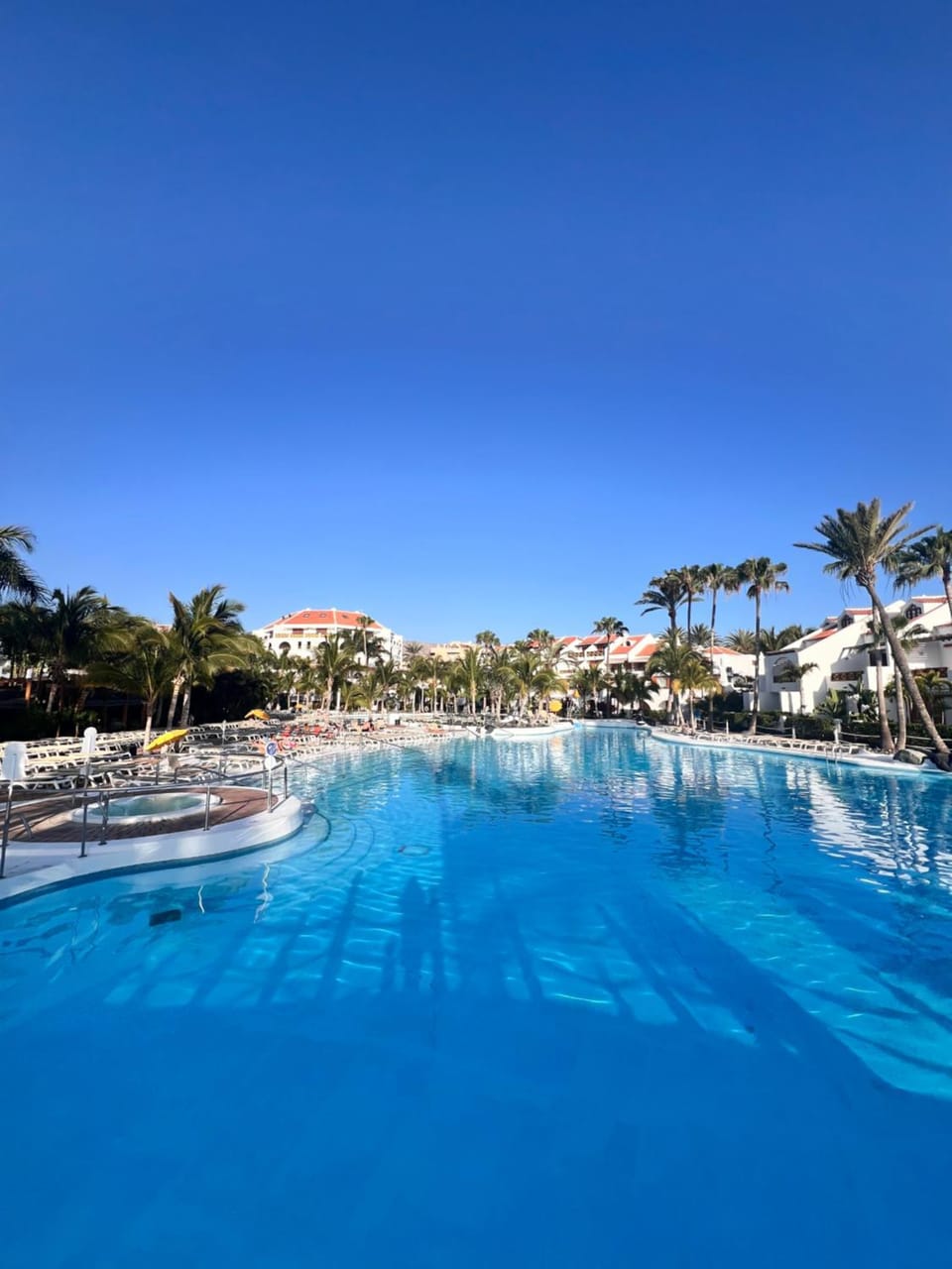 Day, Natural landscape, Swimming pool