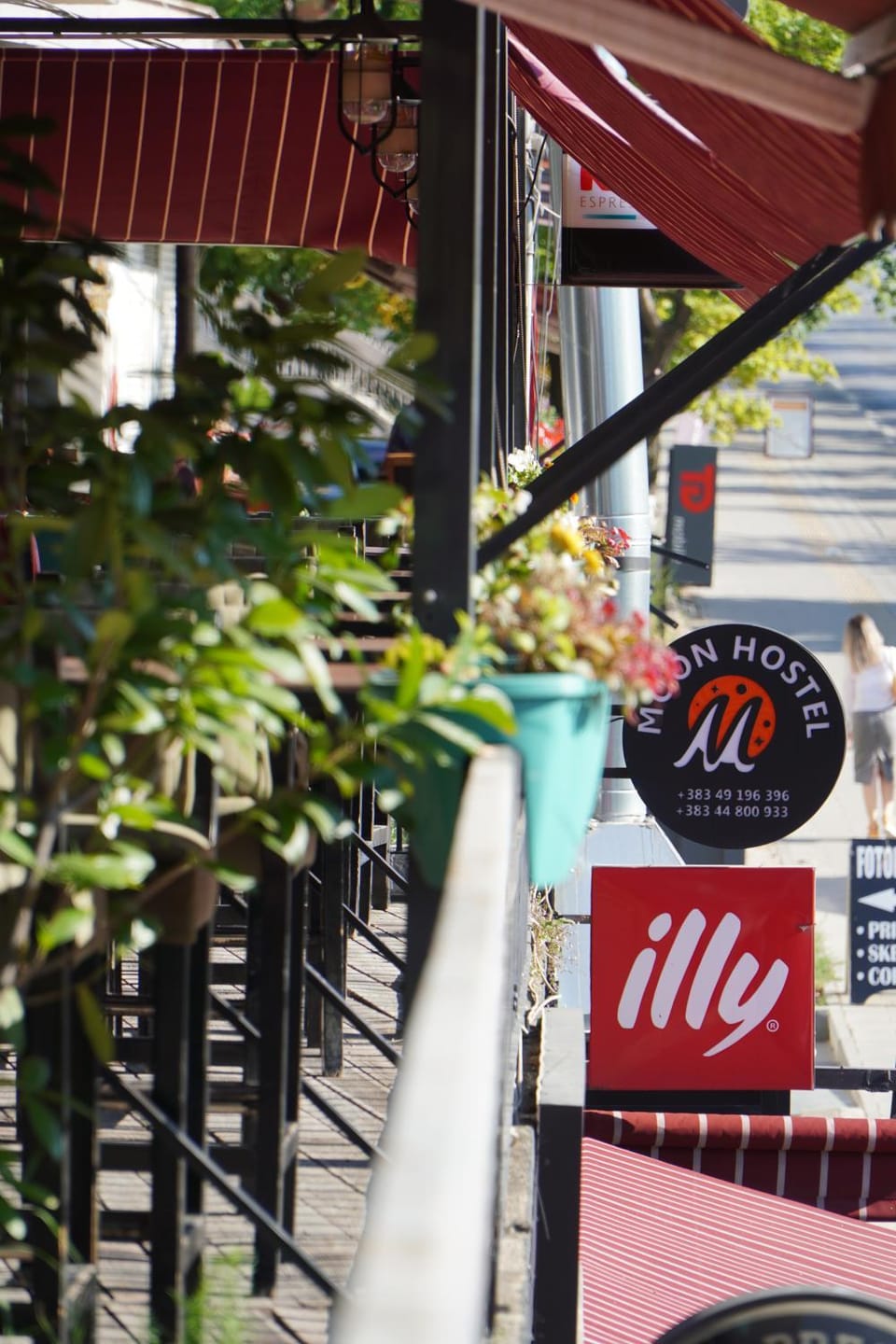 Day, Property logo or sign, View (from property/room), Lounge or bar, Logo/Certificate/Sign, City view, oven