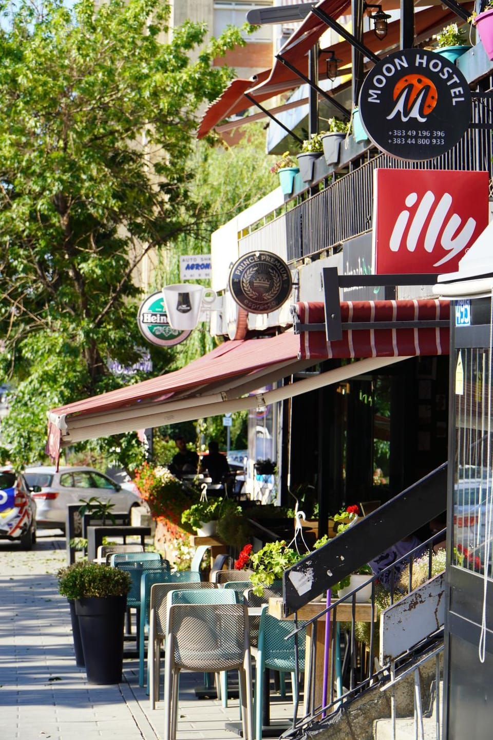 Property building, Restaurant/places to eat, Day, Property logo or sign, Lounge or bar, Logo/Certificate/Sign, oven