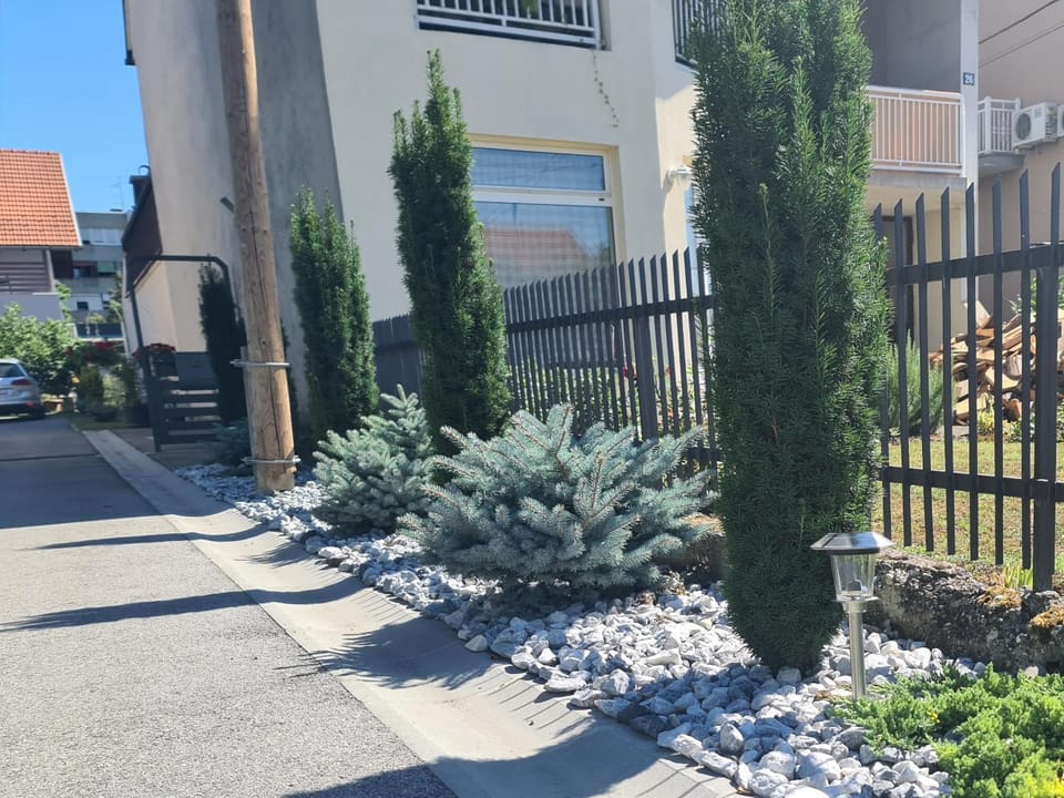 Property building, Garden