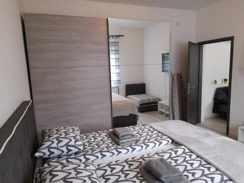 KE-TO Zagreb Airport Rooms Bed and Breakfast in Slovenia