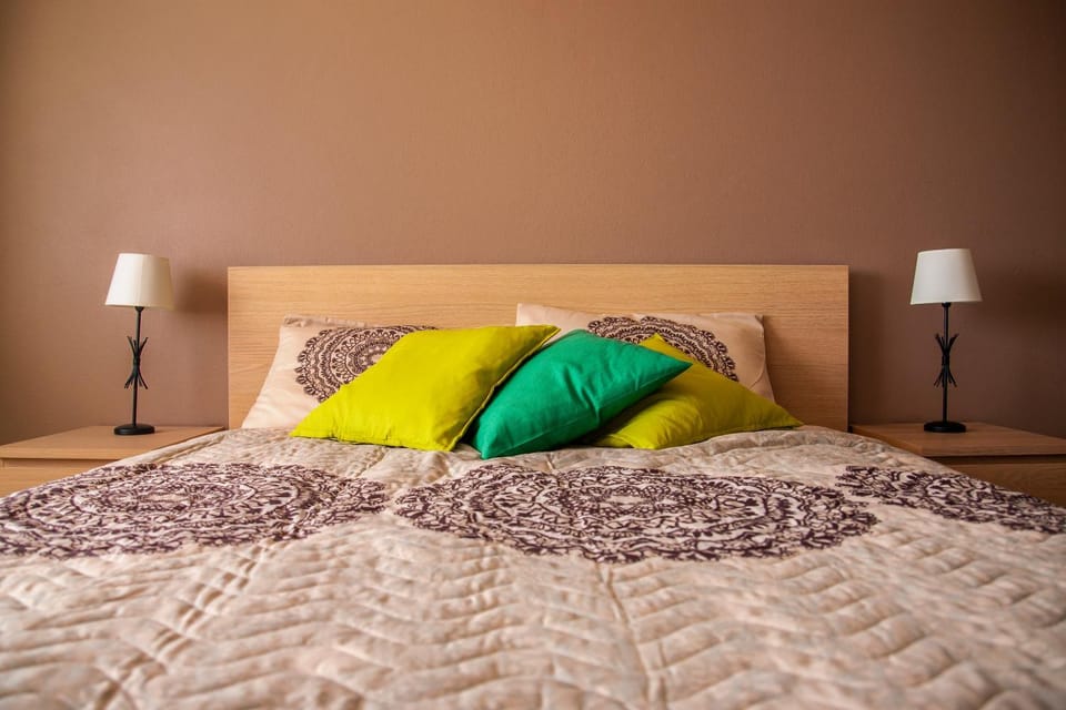 Bed, Photo of the whole room, Decorative detail