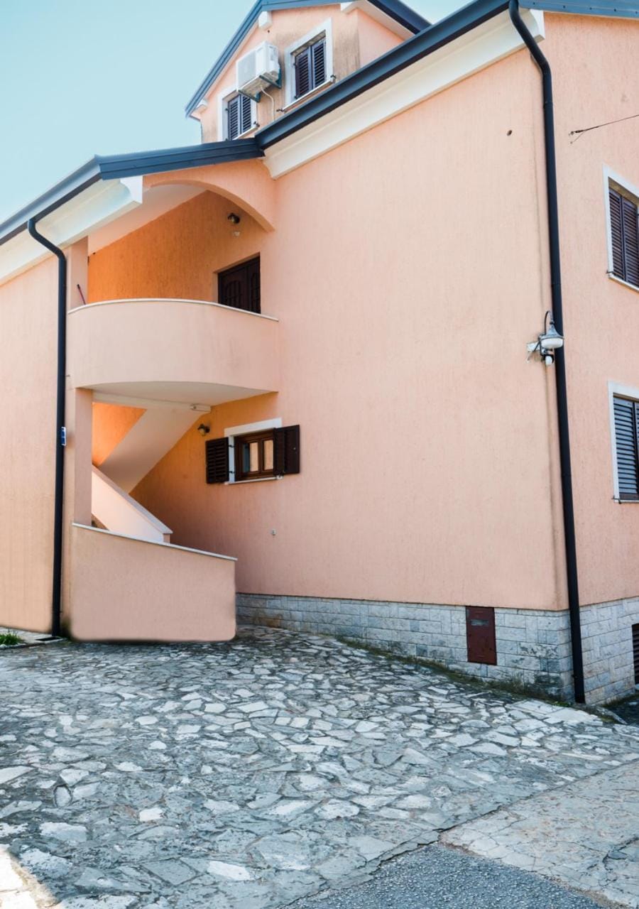 Property building, Facade/entrance