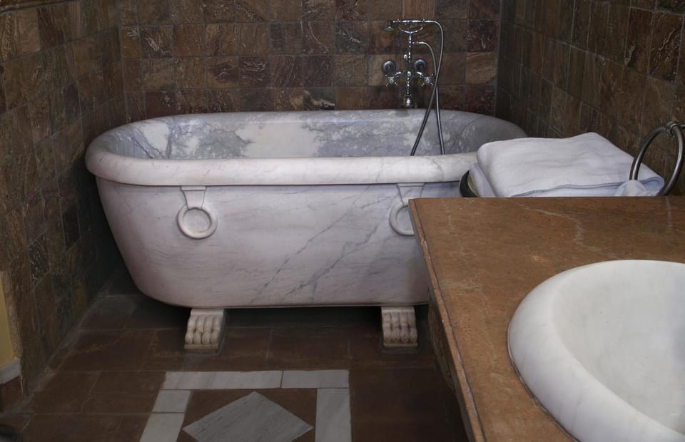 Bathroom, Decorative detail