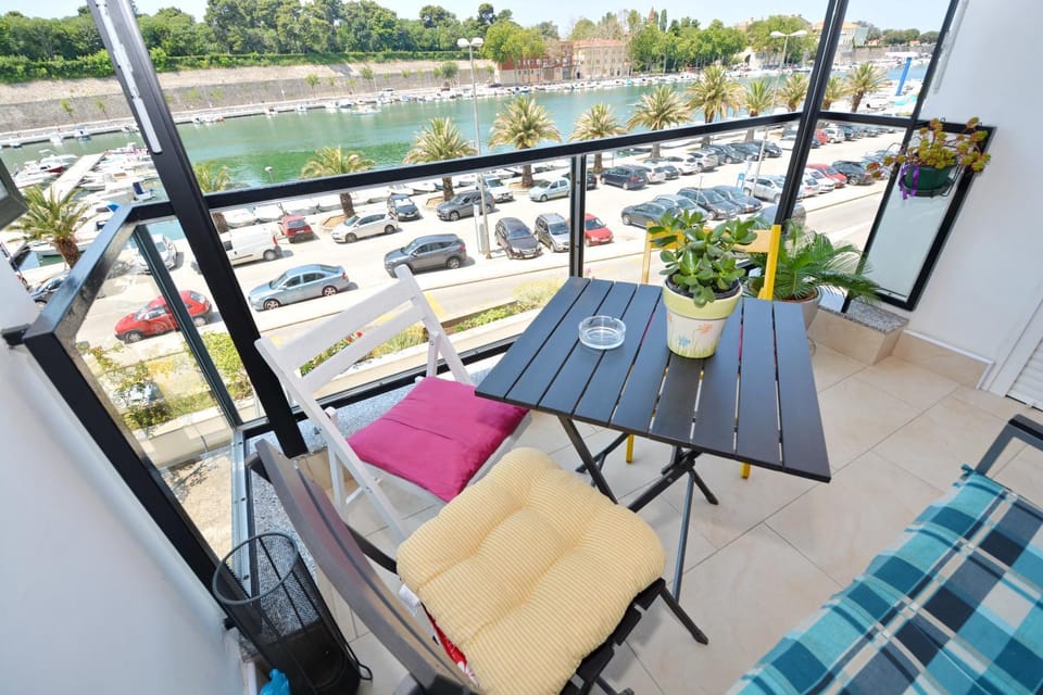 Balcony/Terrace, City view, Street view
