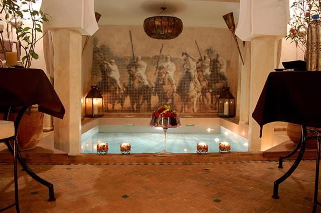 Swimming pool, Swimming pool