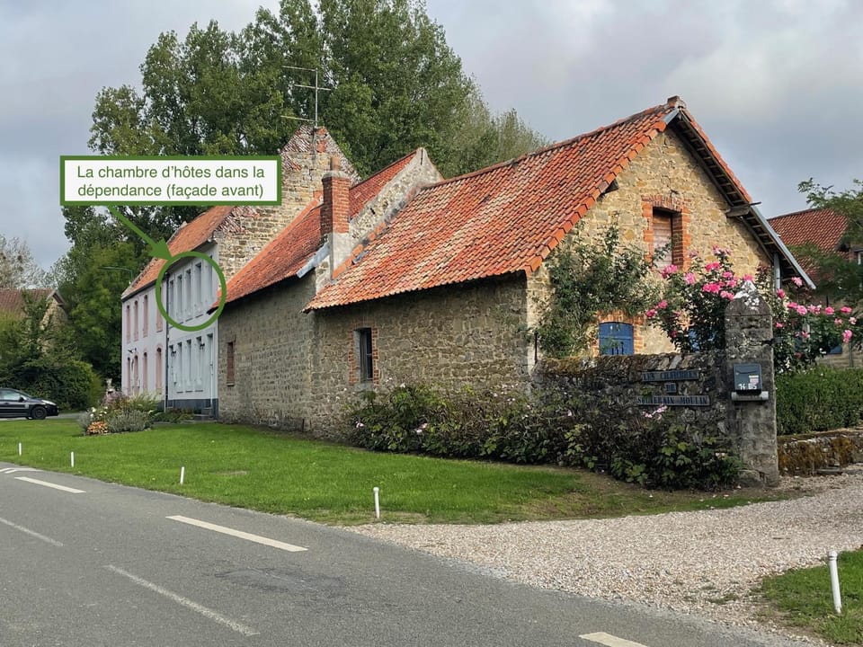 Les Chambres d'hôtes de Souverain Moulin Bed and Breakfast in Hauts-de-France