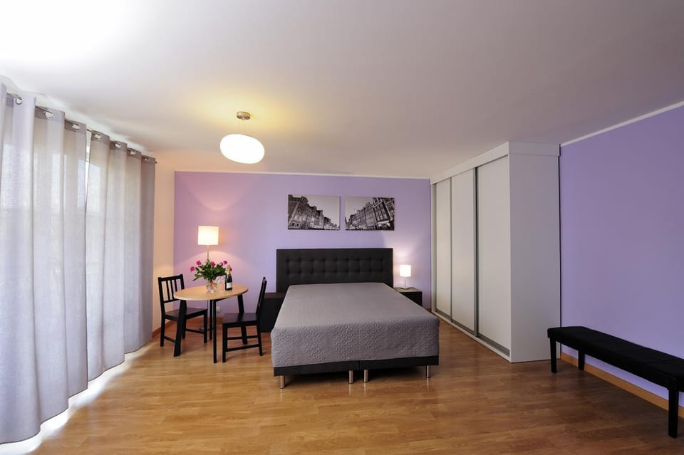 Living room, Photo of the whole room, Bedroom