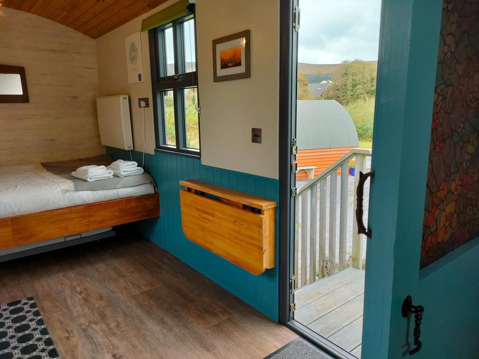 Dingle Way Glamping Annascaul Bed and Breakfast in County Kerry