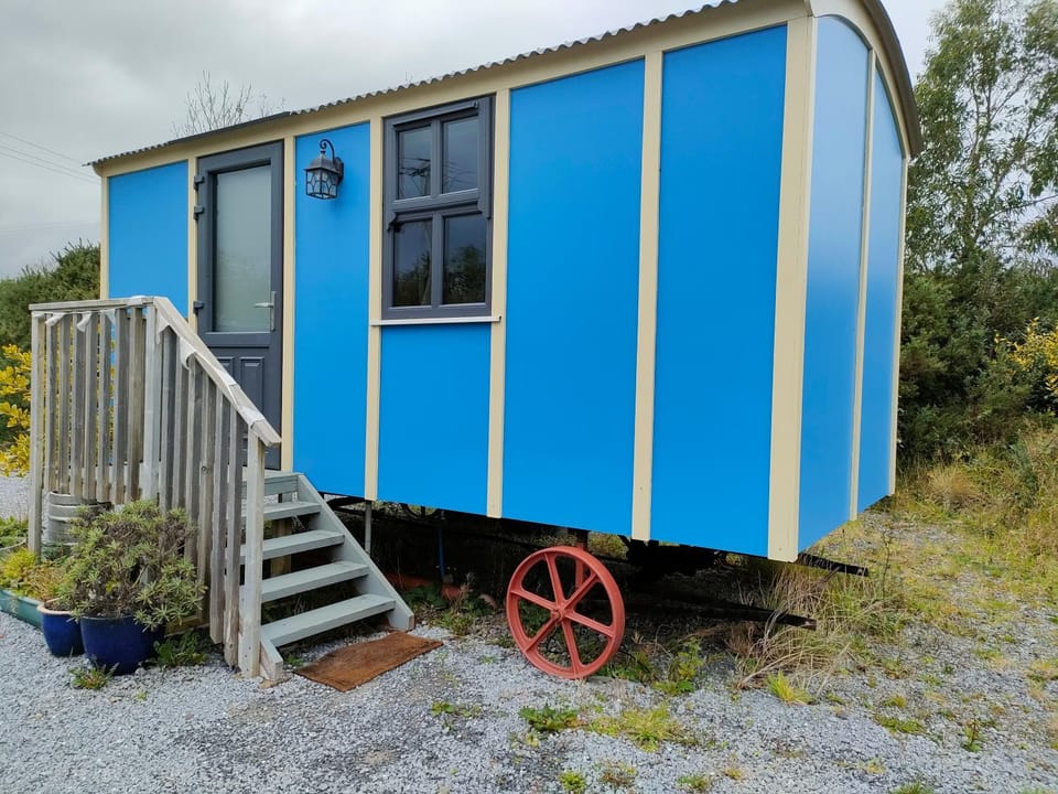 Dingle Way Glamping Annascaul Bed and Breakfast in County Kerry