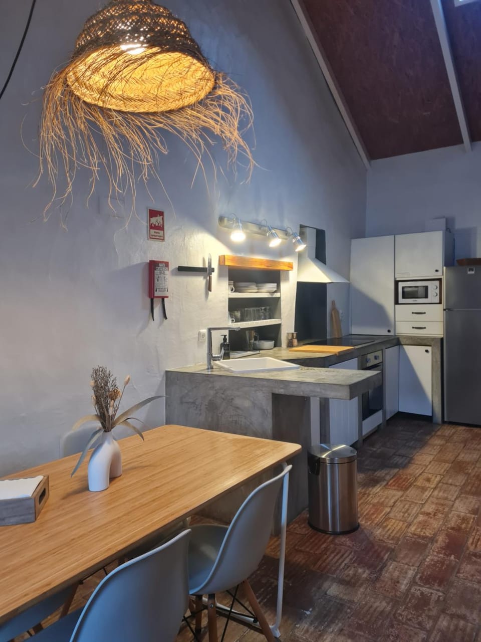 Kitchen or kitchenette, Dining area, kitchen