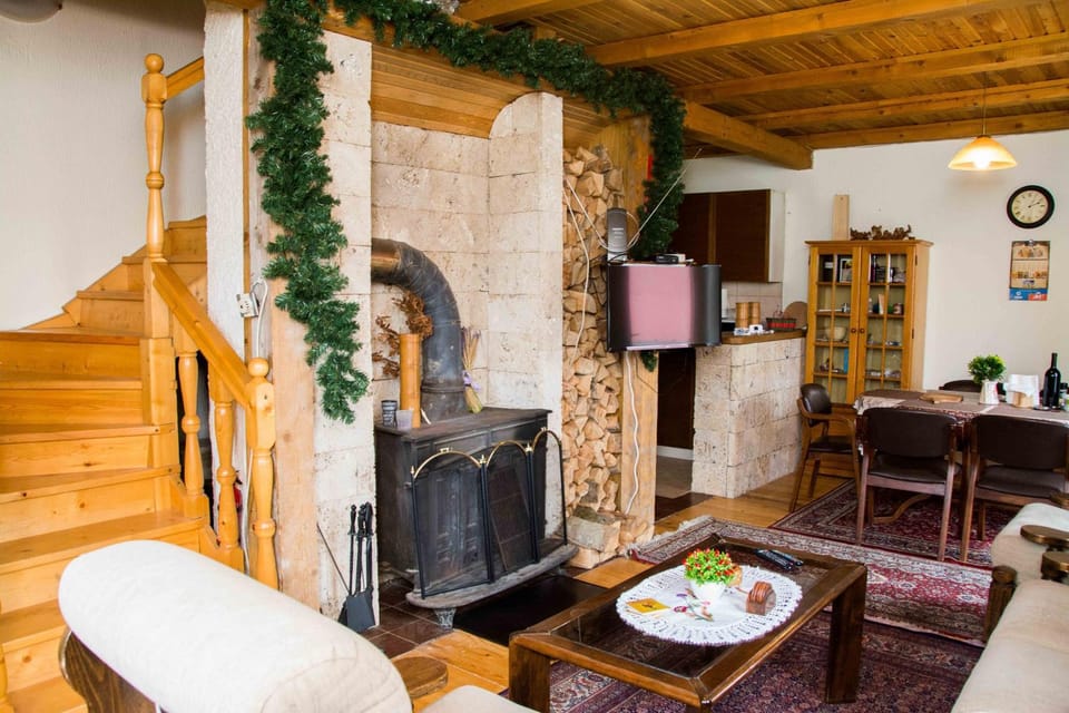 Living room, Seating area, Evening entertainment