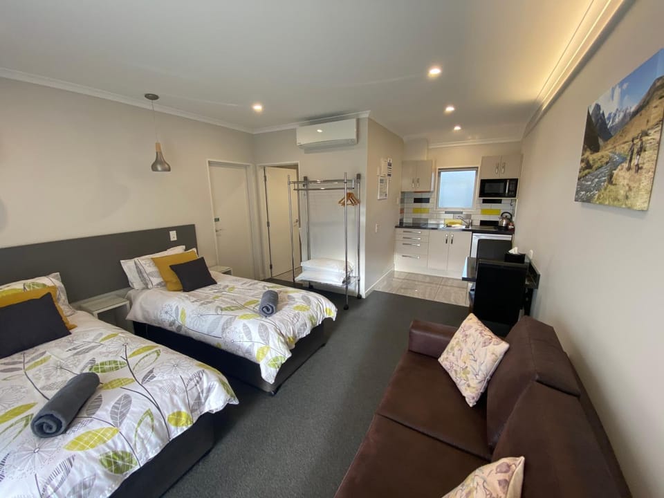 BigSky Motels Motel in Canterbury