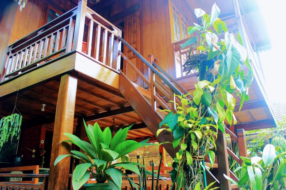Property building, Facade/entrance, Balcony/Terrace