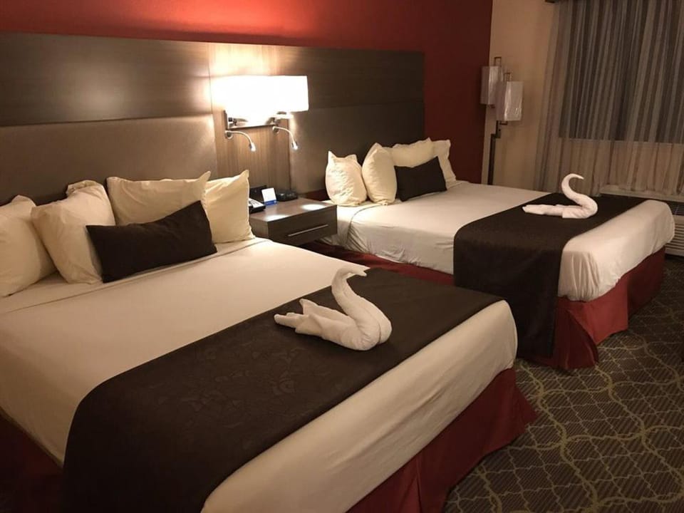 American Inn & Suites West Memphis Hotel in Marion