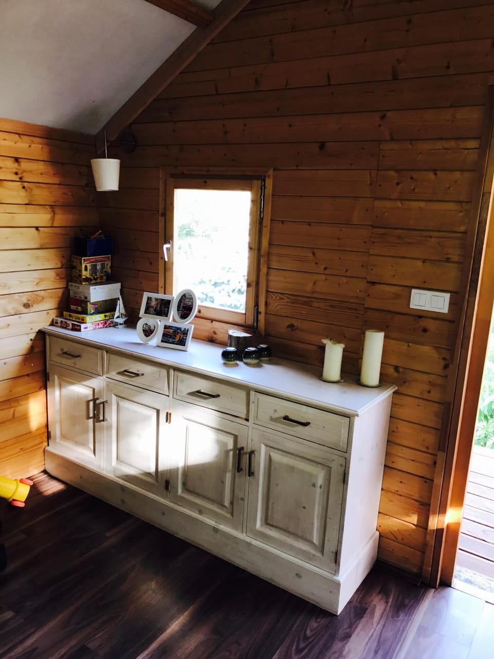 Summer lake Chalet in Czechia