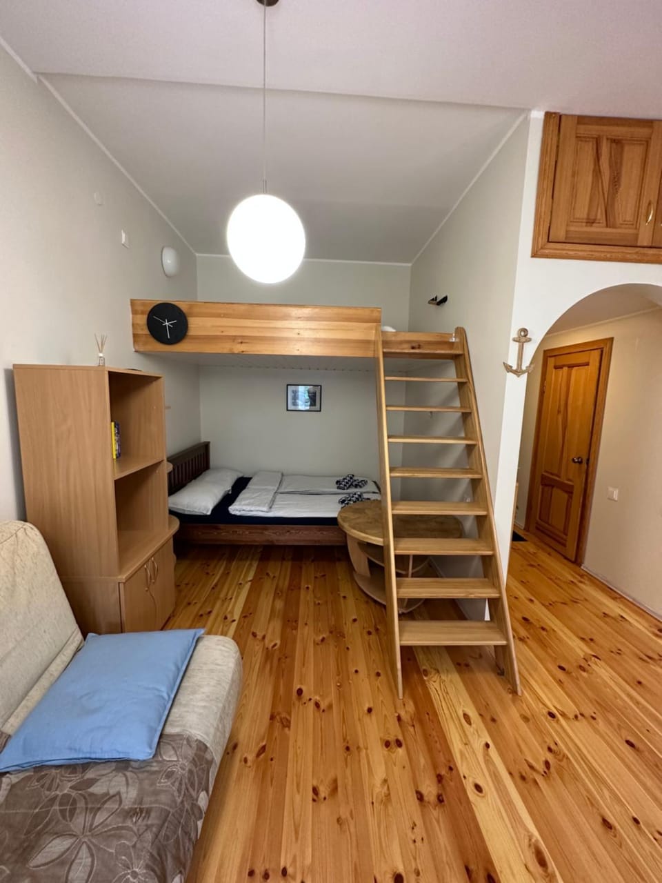 Bed, Photo of the whole room, bunk bed