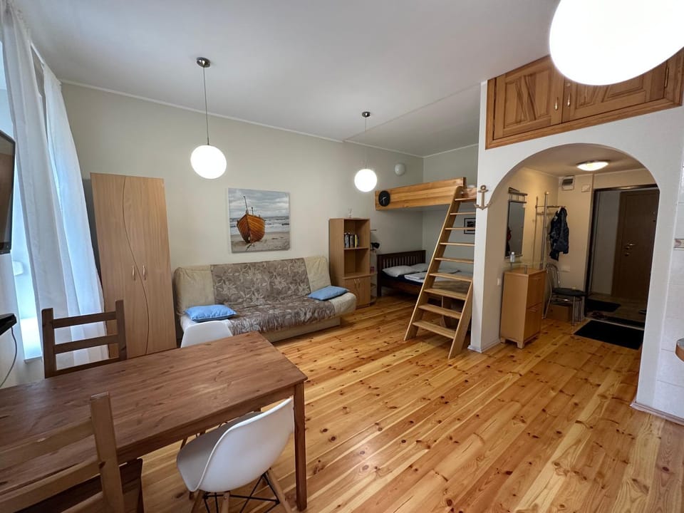 Living room, Photo of the whole room