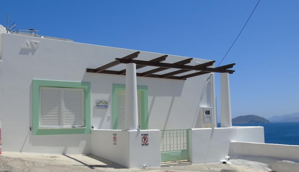 Property building, Facade/entrance, Sea view