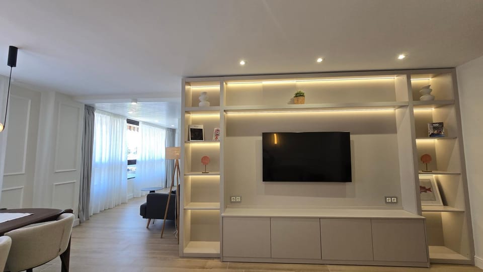Communal lounge/ TV room