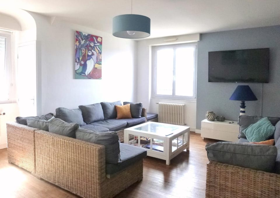 Ti Post, 8 chambres, 3 salles d'eau, plus de 16 couchages, 250 m2 House in Brittany