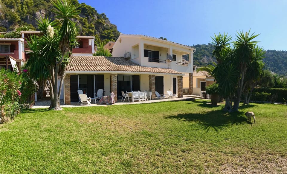 Property building, Garden, View (from property/room), Garden view, Landmark view, Mountain view, Sea view, Sea view
