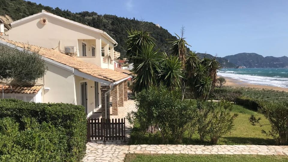 Property building, Day, Natural landscape, Beach, Mountain view, Sea view