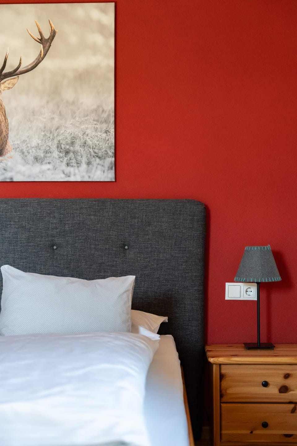 Bed, Photo of the whole room, Decorative detail