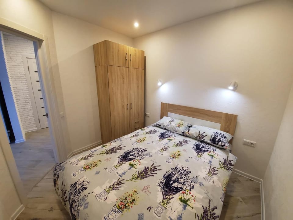 Sleep & Flight Apartment in Ukraine