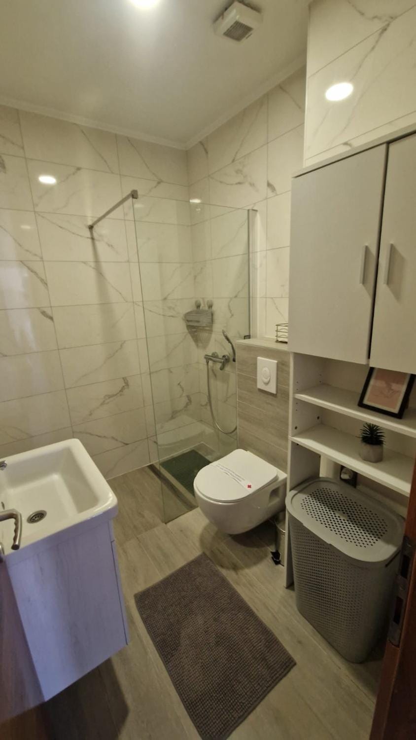 Shower, Toilet, Bathroom