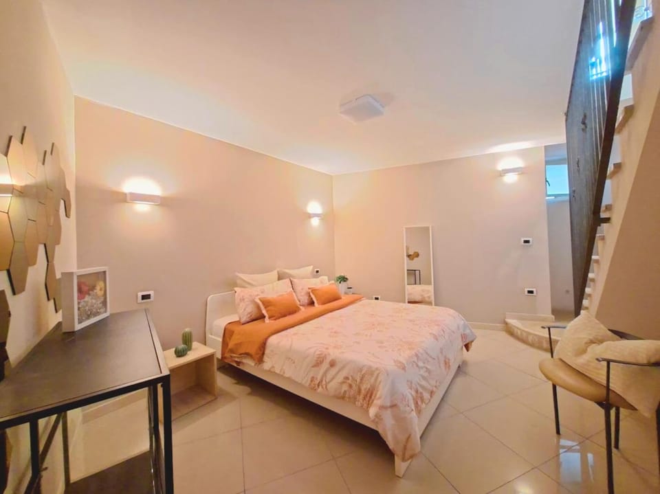 Bed, Photo of the whole room, Bedroom
