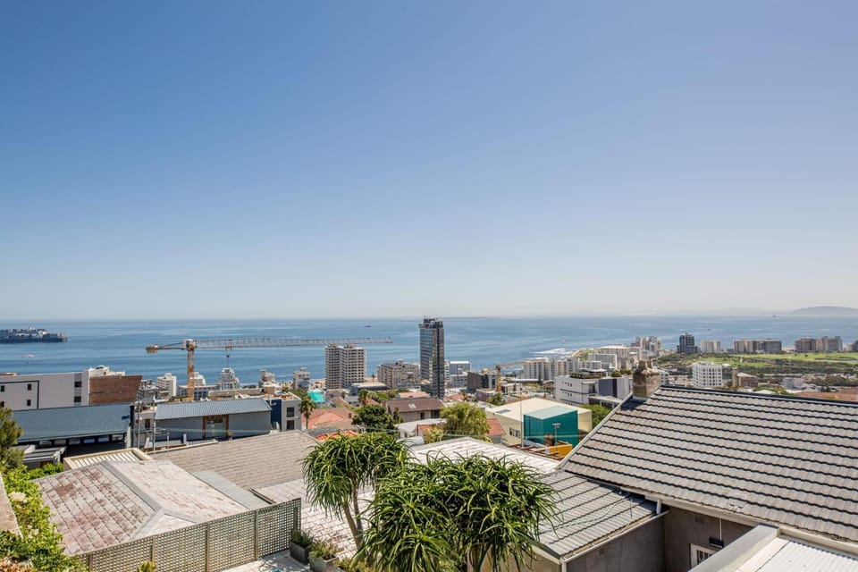 City view, Sea view