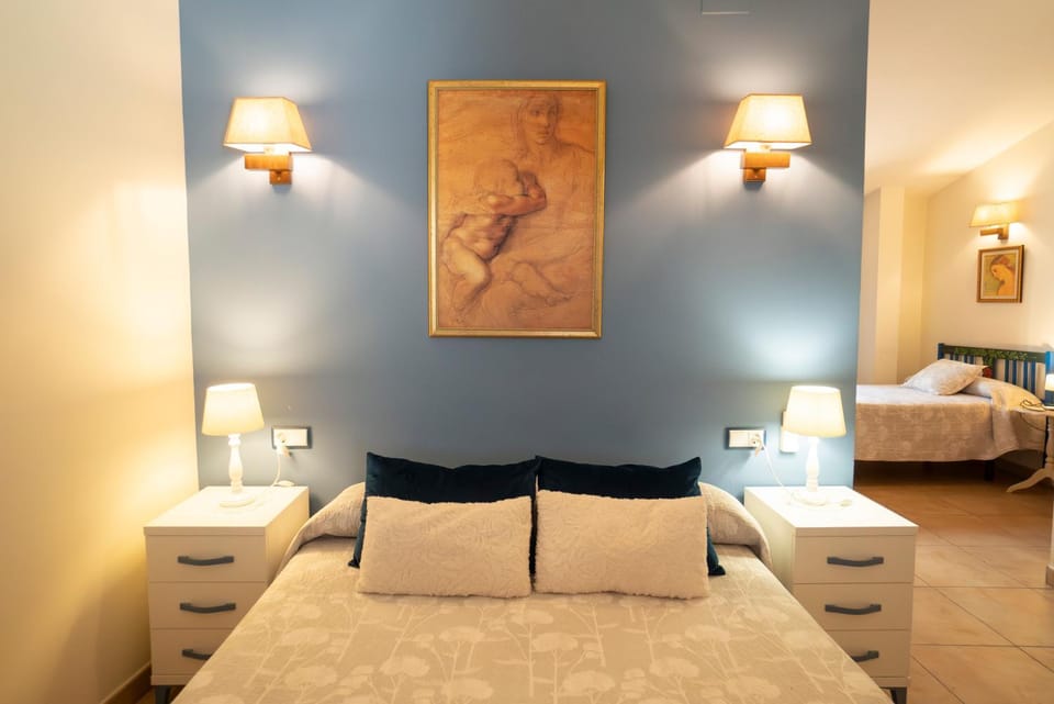 Bed, Natural landscape, Massage, Photo of the whole room, Bedroom, Mountain view