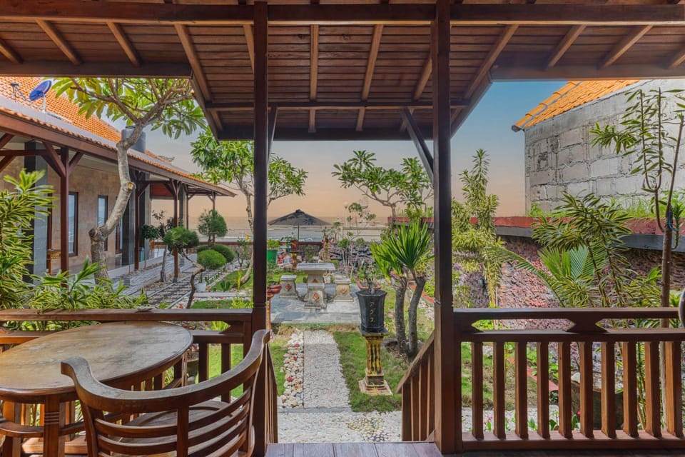 Property building, Balcony/Terrace, Garden view
