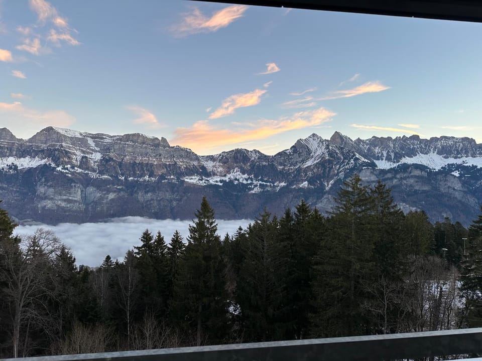 Day, View (from property/room), Mountain view