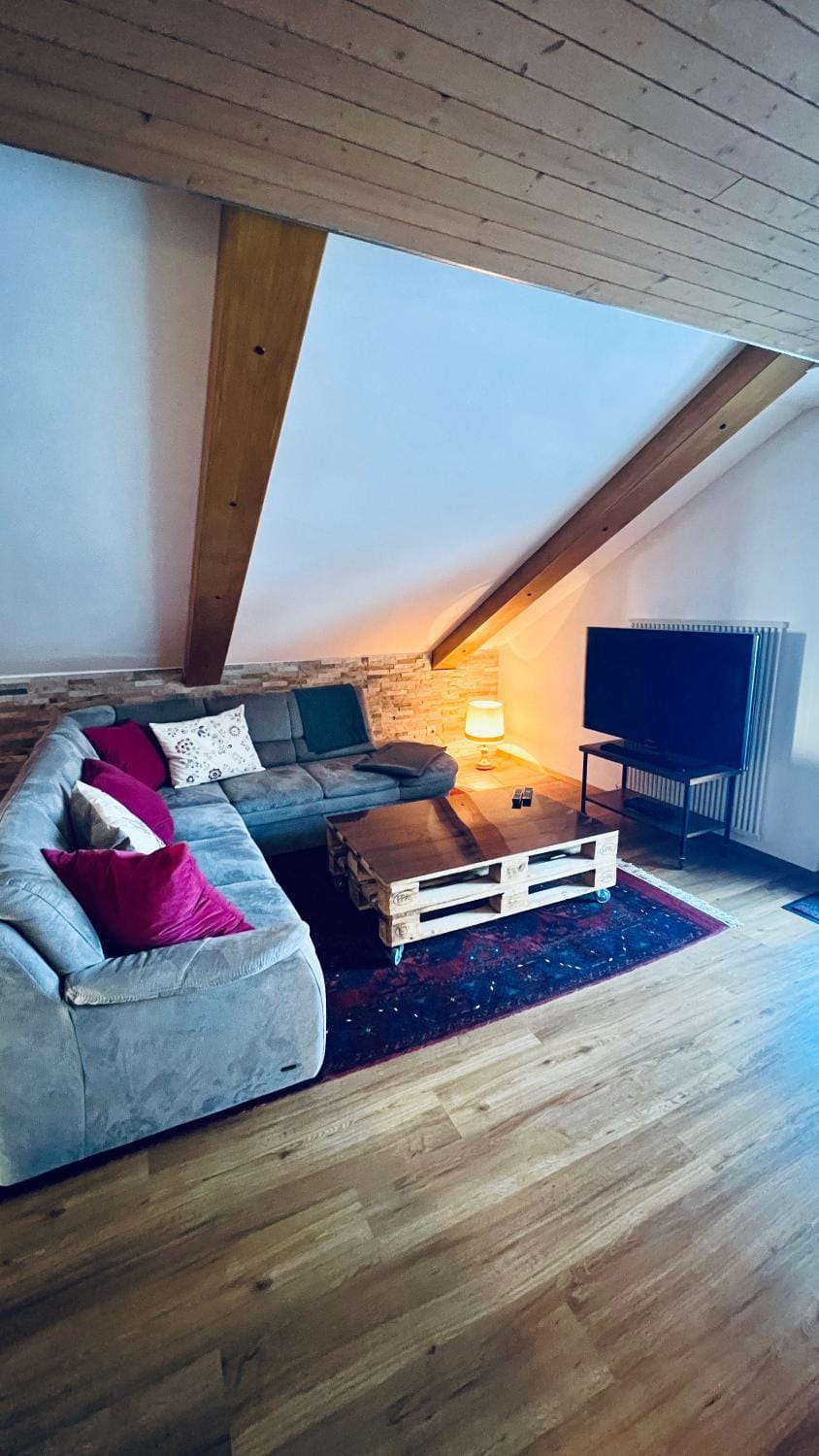 Living room, Seating area