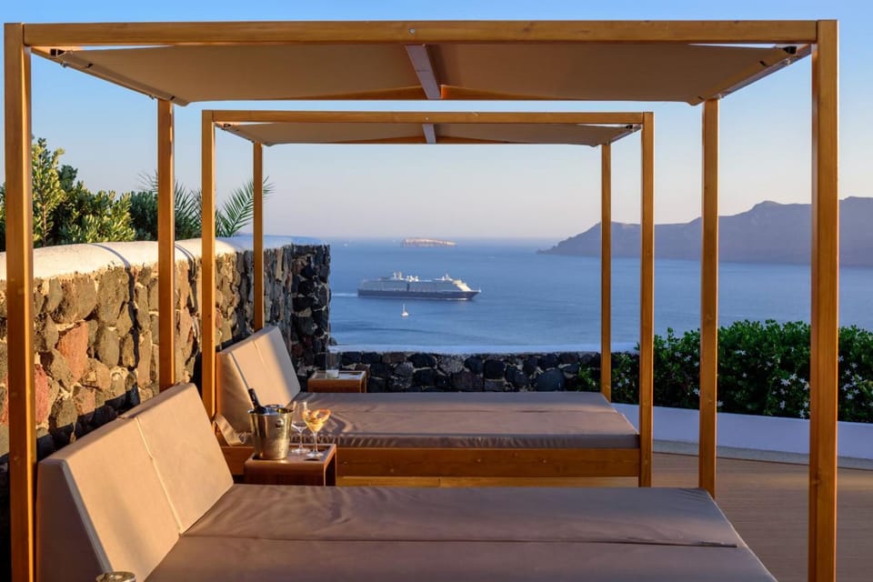 Natural landscape, View (from property/room), Sea view, Swimming pool