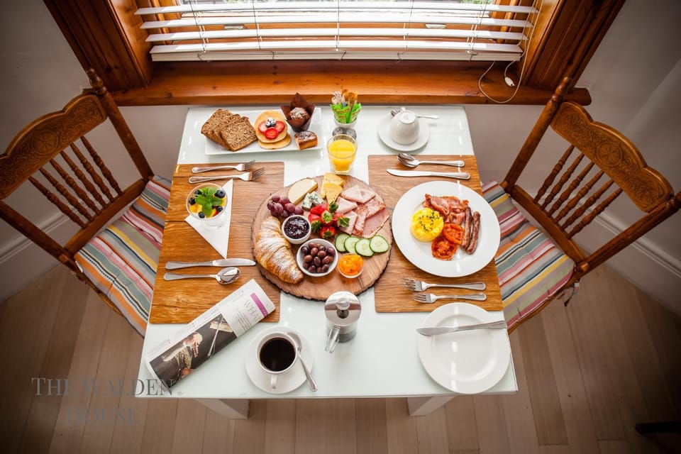 Restaurant/places to eat, Food and drinks, Dining area, Food, Breakfast