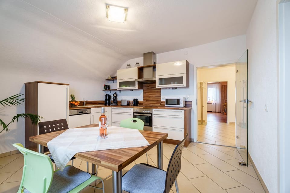 Property building, Kitchen or kitchenette, Living room