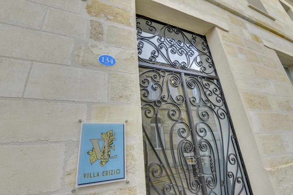 Facade/entrance, Property logo or sign