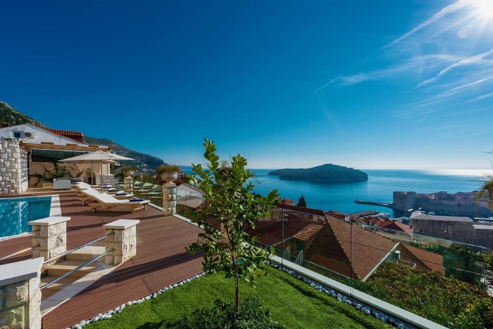 View (from property/room), Balcony/Terrace, Swimming pool