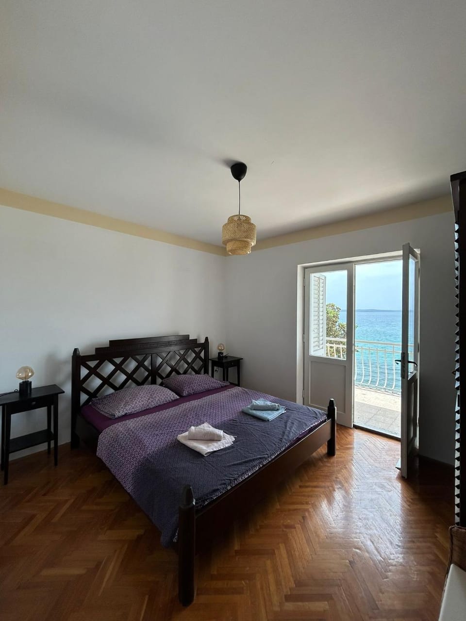 Bed, Bedroom, Sea view