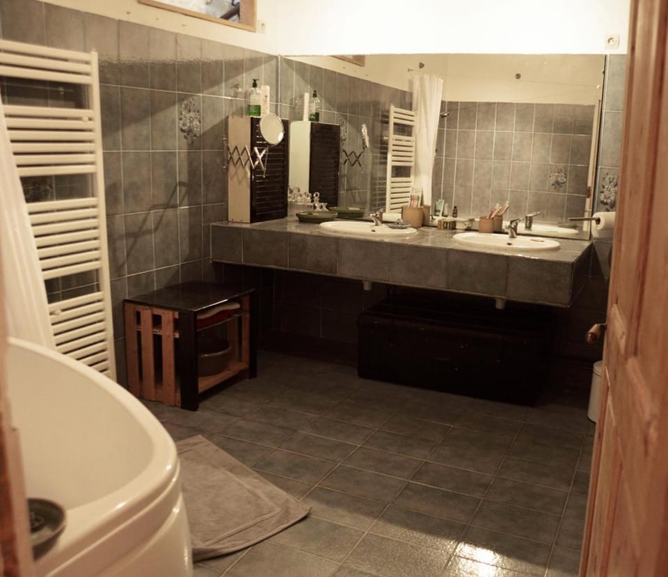 la chambre claire Bed and Breakfast in Occitanie
