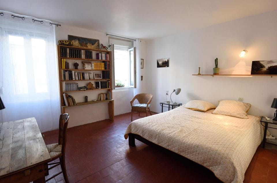 la chambre claire Bed and Breakfast in Occitanie