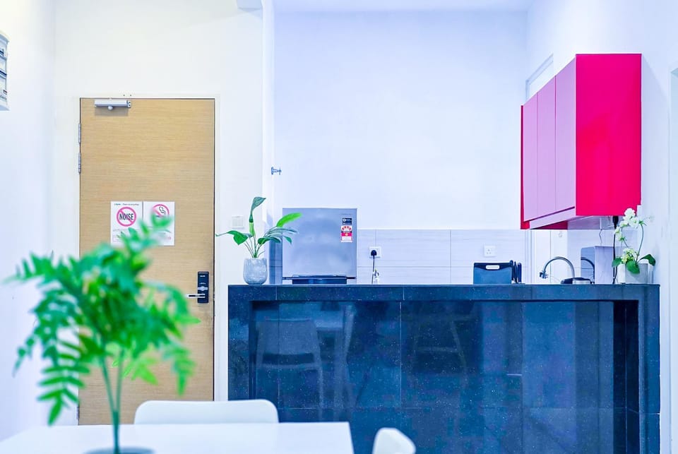 Kitchen or kitchenette, kitchen, kitchen