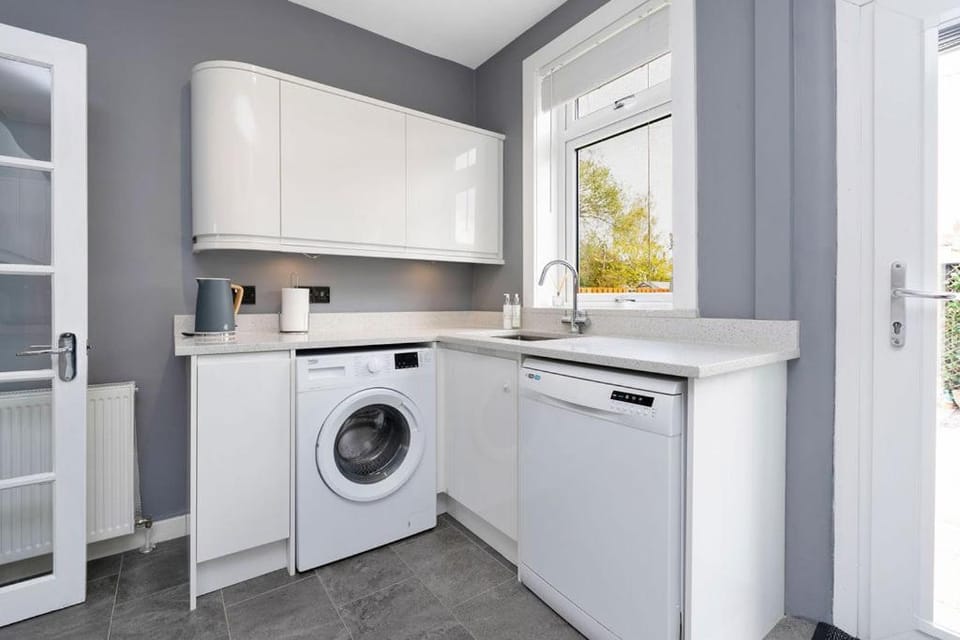 Kitchen or kitchenette, dishwasher, washing machine, washing machine, washing machine, kitchen, kitchen