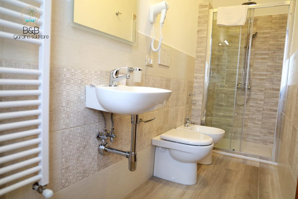 Shower, Toilet, Bathroom, bidet