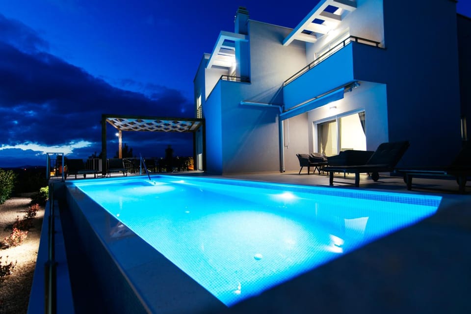 Villa Lomari Apartment in Šibenik
