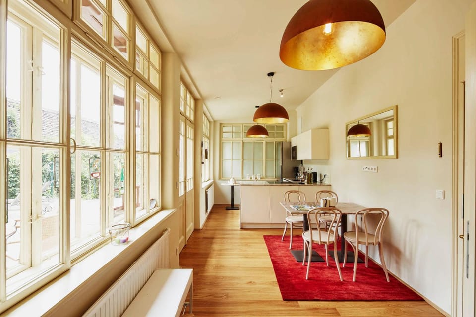 Kitchen or kitchenette, Living room
